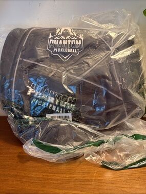 Adjustable and Reversible Pickleball Bag for Men and Women